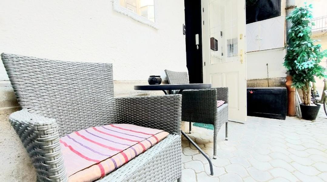 Like Studio City Centrum, Wifi, Terrace Βουδαπέστη Εξωτερικό φωτογραφία